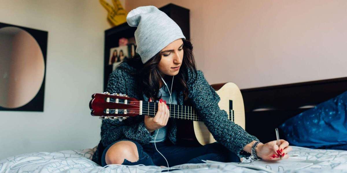 7 EFFECTIVE TIPS ON HOW TO MASTER THE ART OF SONGWRITING