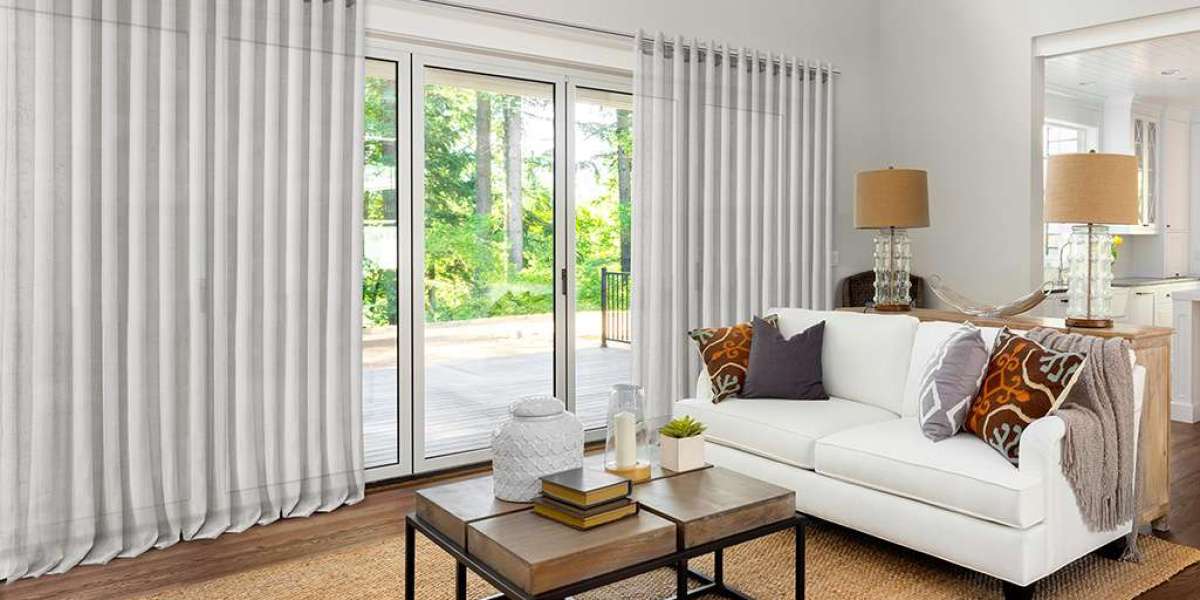 Which is more energy-efficient, blinds or curtains?