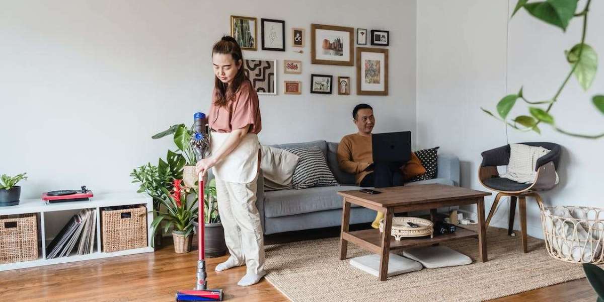 How Regular Carpet Cleaning Services Benefit Home Living Conditions