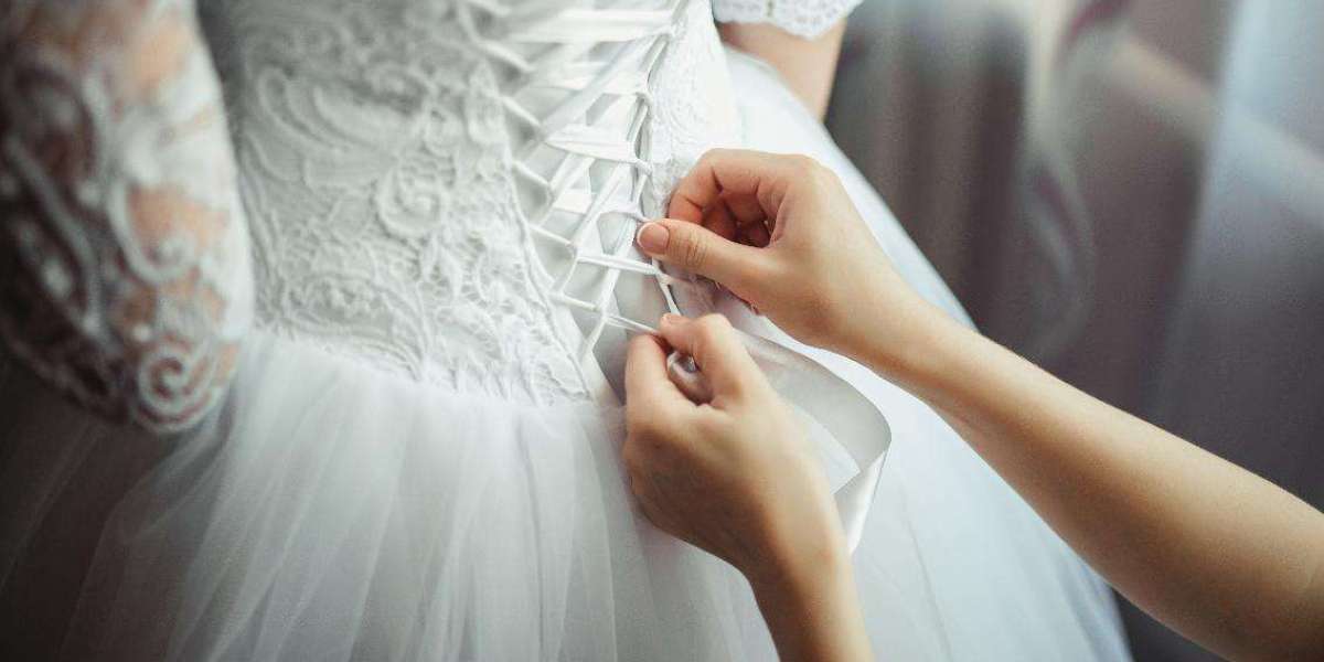 How to Choose the Perfect Wedding Dress Rental for Your Big Day?