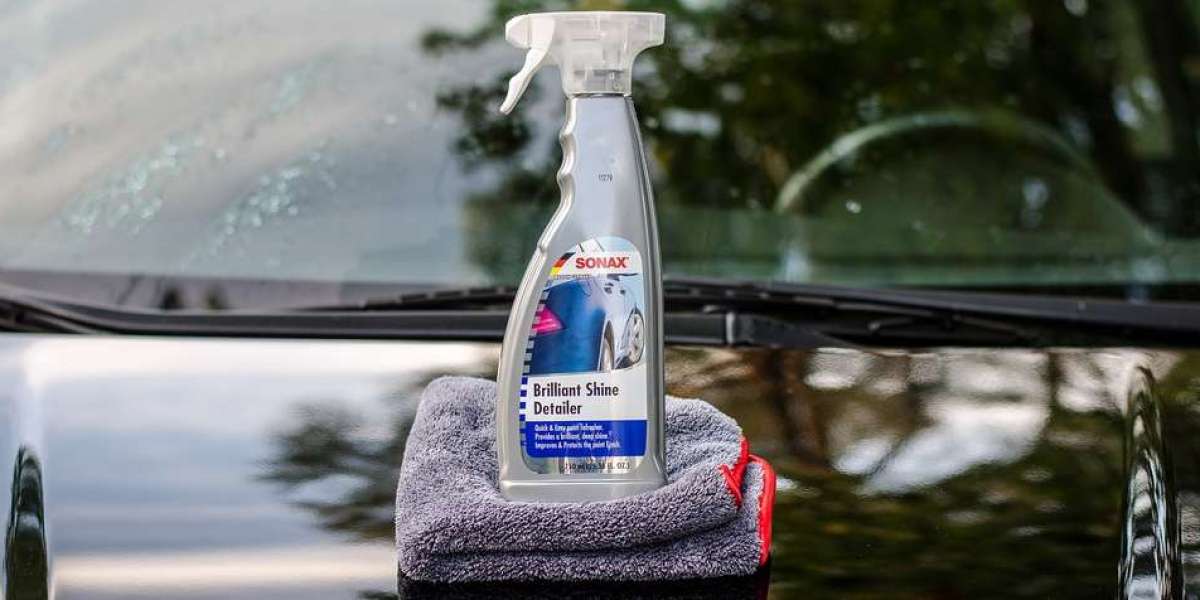 Quick Detailers vs. Traditional Wax: Which is Better for Your Car?