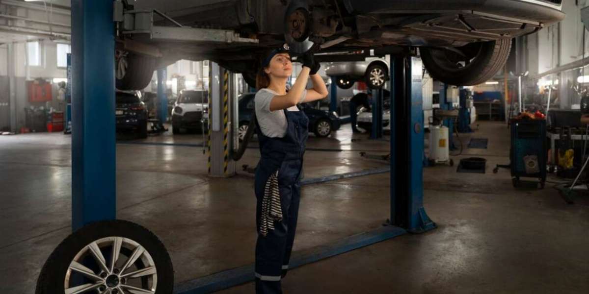 Car Service Centre in Al Quoz