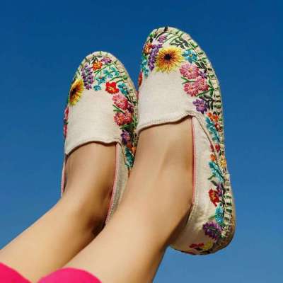 Discover Comfortable and Stylish Travel Shoes for Women – Pari Pari Profile Picture