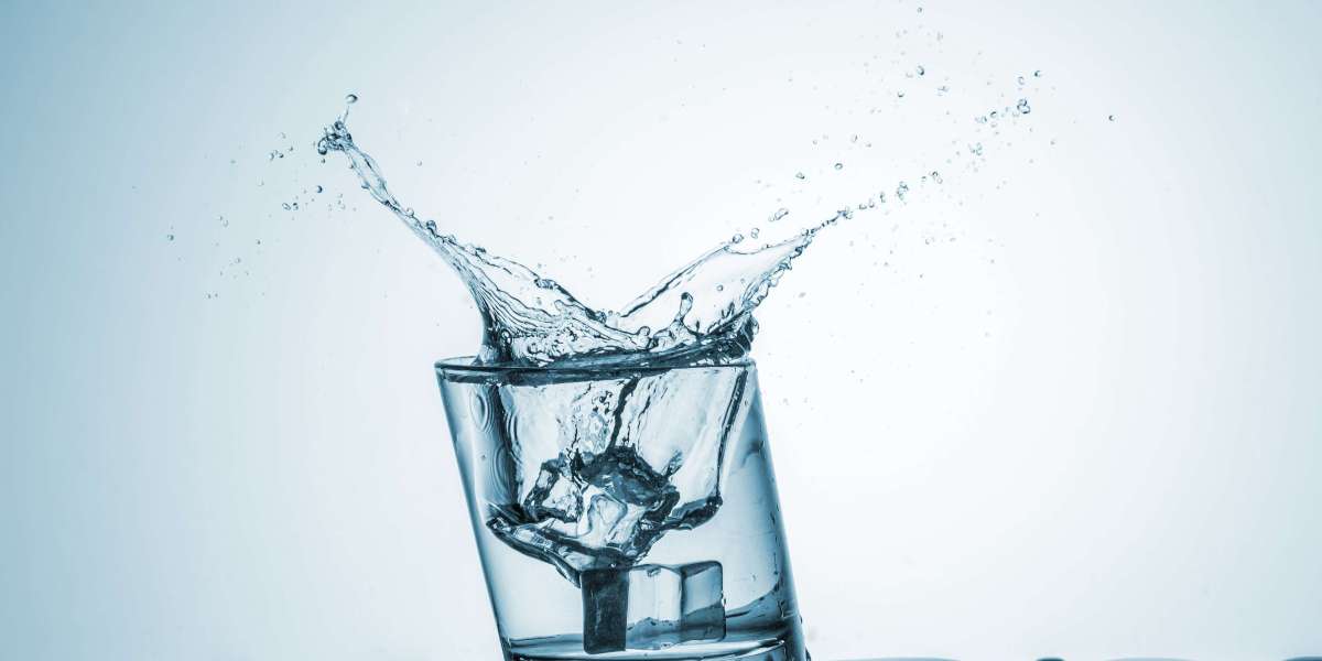 Top Benefits of Drinking Low Sodium Water Every Day