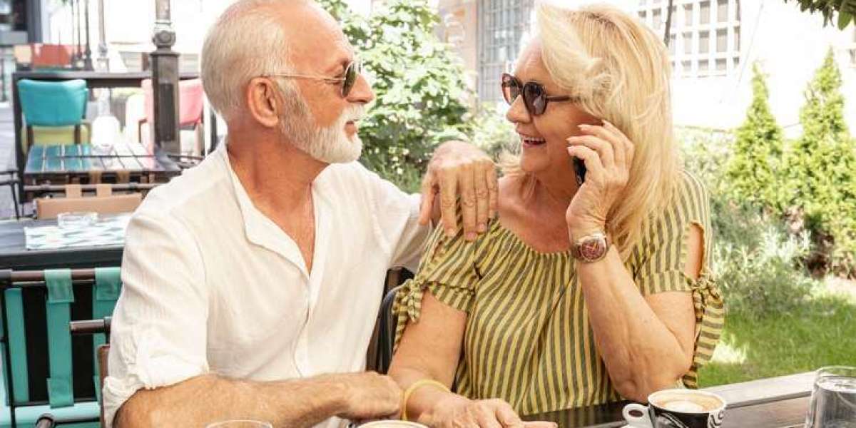 Dating for Seniors: How to Choose the Right Site for You