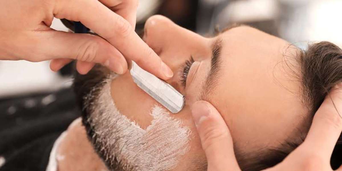 Shaving Accessories: The Ultimate Guide to a Smooth Shave