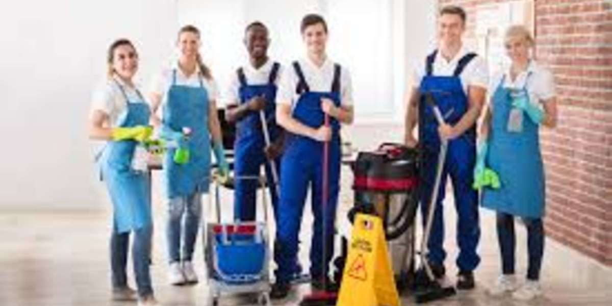 Professional Commercial Office Cleaning in London: Maintaining Workplace Excellence