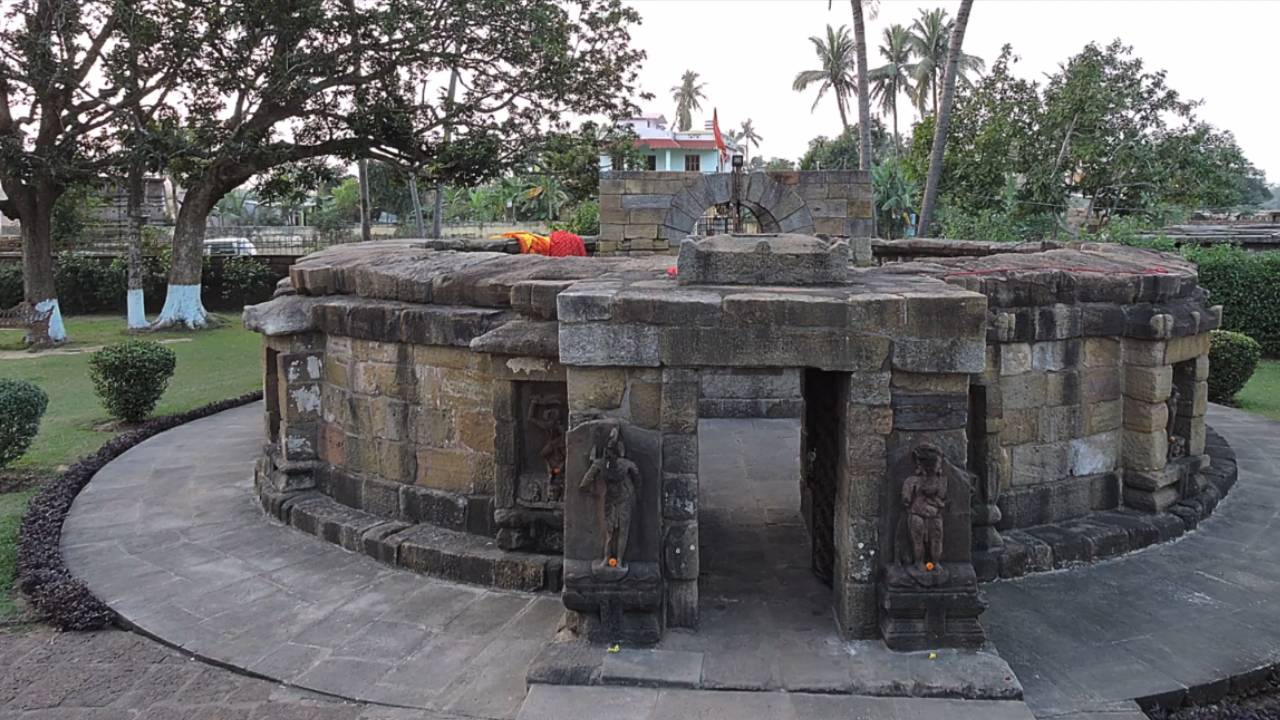 Chausath Yogini Temple (Hirapur): Timings, History, Photos, Location!