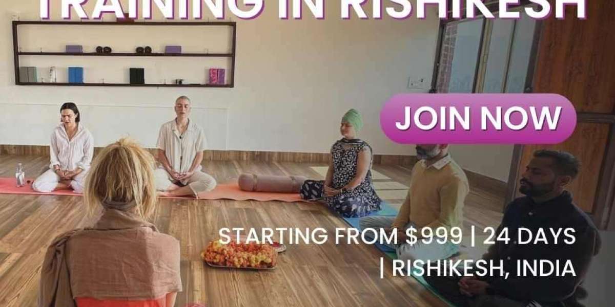 Best 200 Hours Yoga Teacher Training in Rishikesh