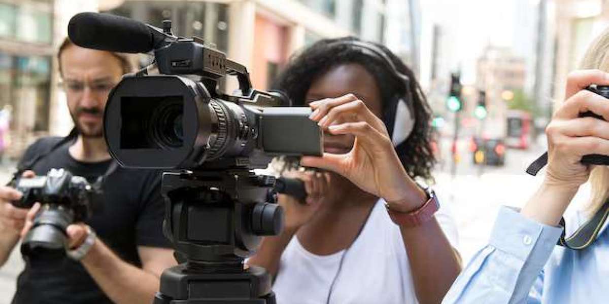 Top Benefits of Working with a Professional Video Production Agency in Singapore